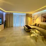 Modernes Ferienhaus, Sauna & Partyraum Zubuchbar 펜션