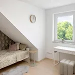 펜션 Modernes Ferienhaus, Sauna & Partyraum Zubuchbar