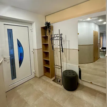 Modernes Ferienhaus, Sauna & Partyraum Zubuchbar *