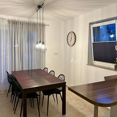 Modernes Ferienhaus, Sauna & Partyraum Zubuchbar