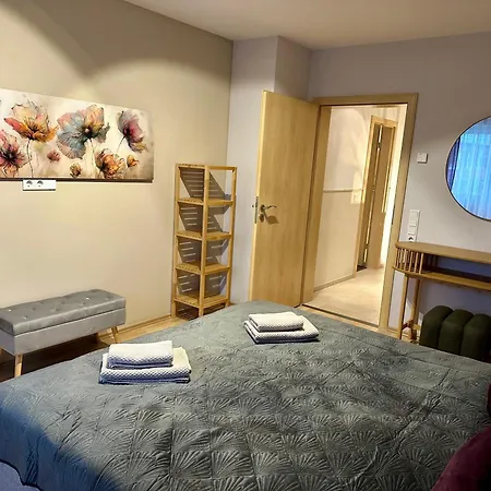 Vakantiehuis Modernes Ferienhaus, Nahe Duesseldorf, Sauna Optional, 160qm