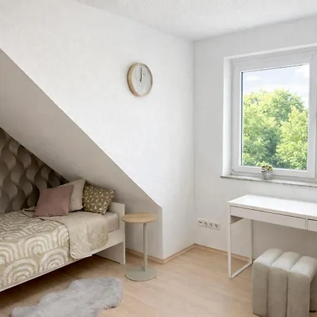 Prázdninový dům Modernes Ferienhaus, Sauna & Partyraum Zubuchbar