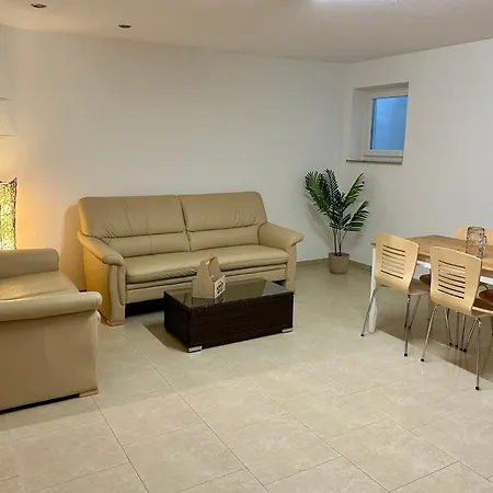 Modernes Ferienhaus, Sauna & Partyraum Zubuchbar