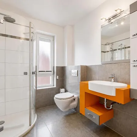 Modernes Ferienhaus, Nahe Düsseldorf, Sauna Optional, 160qm * Neuss