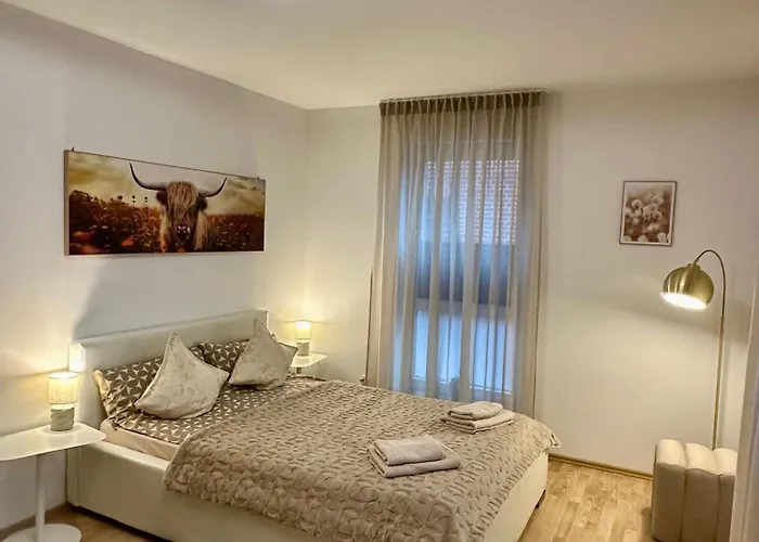 Vakantiehuis Modernes Ferienhaus, Nahe Duesseldorf, Sauna Optional, 160qm