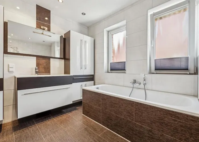 Modernes Ferienhaus, Nahe Duesseldorf, Sauna Optional, 160qm