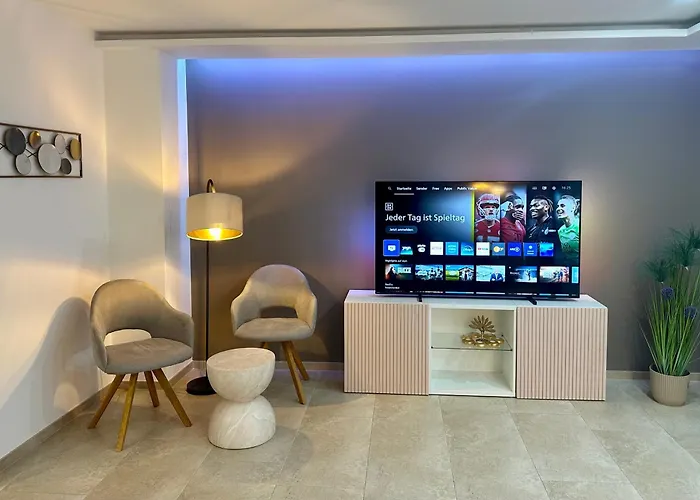 Modernes Ferienhaus, Nahe Duesseldorf, Sauna Optional, 160qm Vakantiehuis Neuss