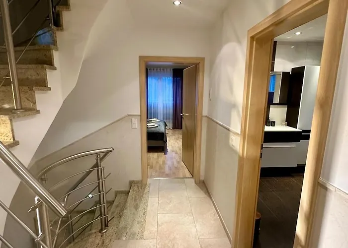 Modernes Ferienhaus, Nahe Duesseldorf, Sauna Optional, 160qm