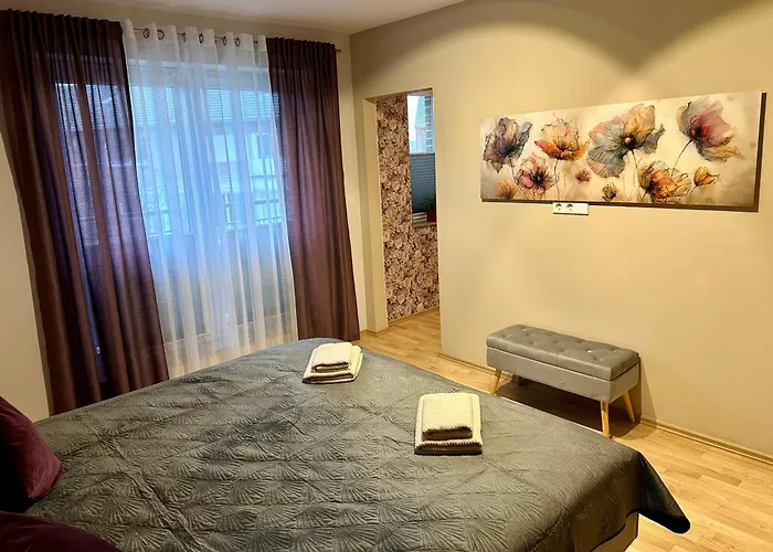 Modernes Ferienhaus, Nahe Duesseldorf, Sauna Optional, 160qm Neuss