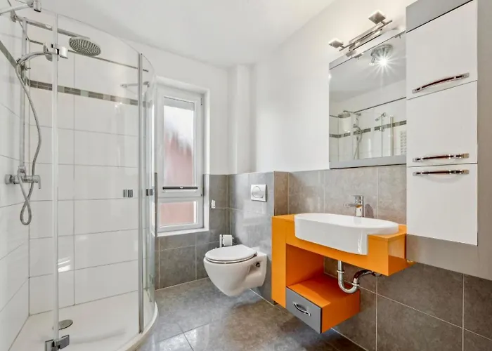 Vakantiehuis Modernes Ferienhaus, Nahe Duesseldorf, Sauna Optional, 160qm